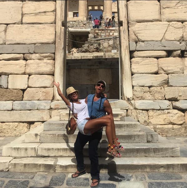 ¡Amor de hermanos! Alejandro y Alejandra tienen una relación a prueba de todo.