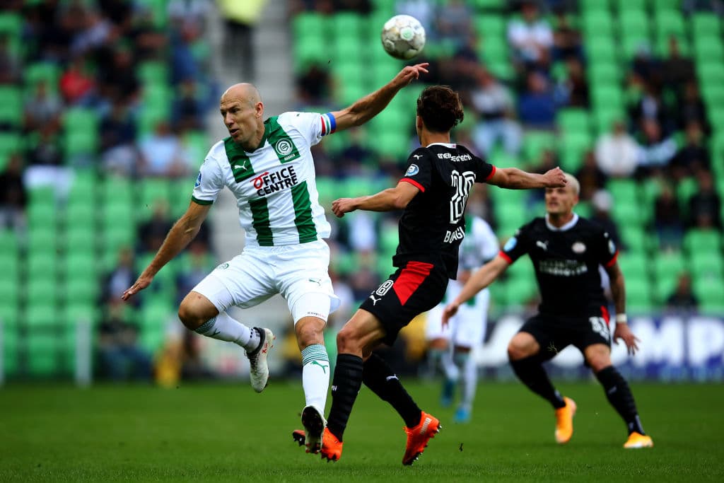 El PSV gana por tres goles al Groningen de Robben, quien dejó el campo tras una lesión. Cody Gakpo marcó doblete y el tercer tanto fue por parte de Donyell Malen. El mexicano Erick Gutierrez se encuentra lesionado.