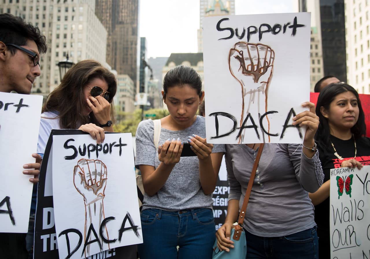 Se canceló DACA: Ahora qué pasa con los permisos de viajes para los dreamers