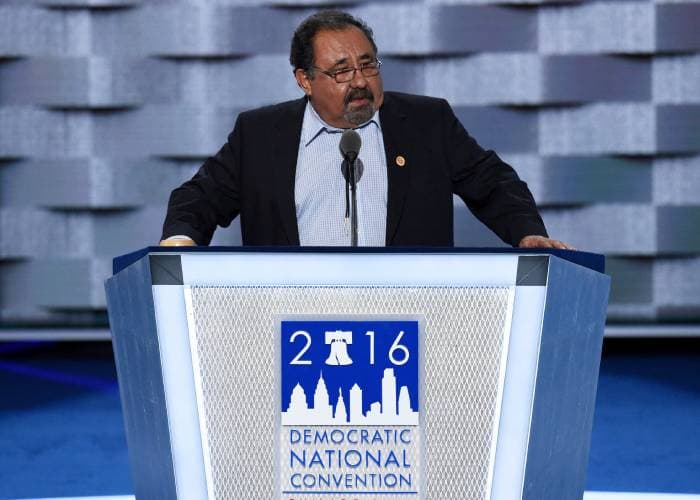 Raúl Grijalva en la Convención Nacional Demócrata en 2016.