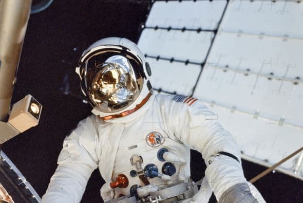 A continuación te presentamos imágenes de las principales caminatas espaciales realizadas por astronautas de la NASA a lo largo de la historia.