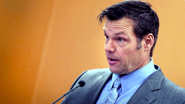 Kris Kobach, secretario de Estado de Kansas.
