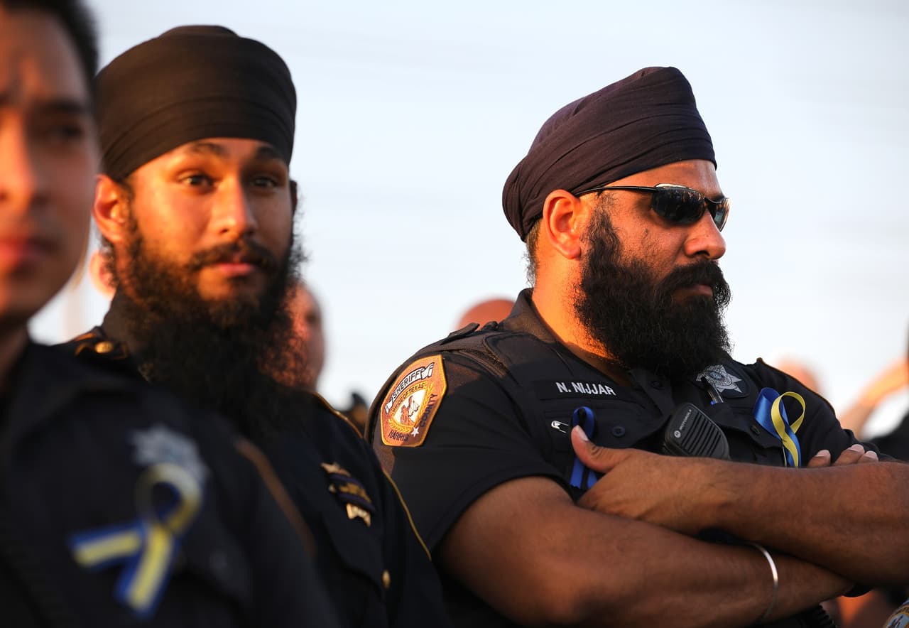 A la vigilia acudieron amigos, familiares y compañeros de trabajo, así como miembros de la comunidad en general.