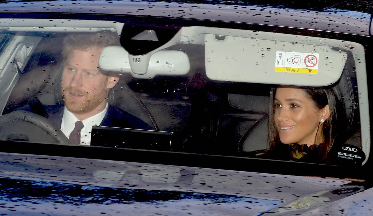 Por su parte los duques de Sussex fueron captados así cuando se retiraban del tradicional almuerzo.