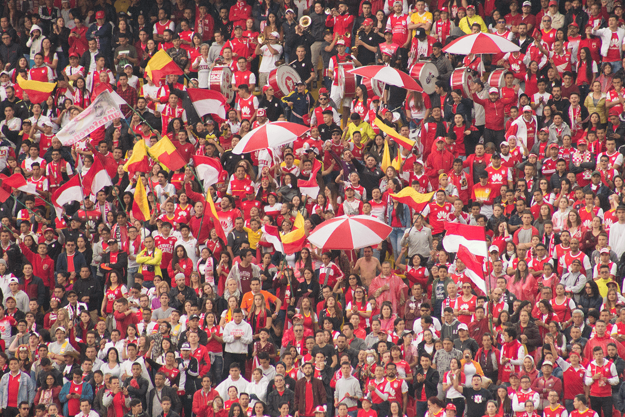 Las fechas de clásicos en Colombia convocan miles de hinchas que llenan todos los estadios del país.