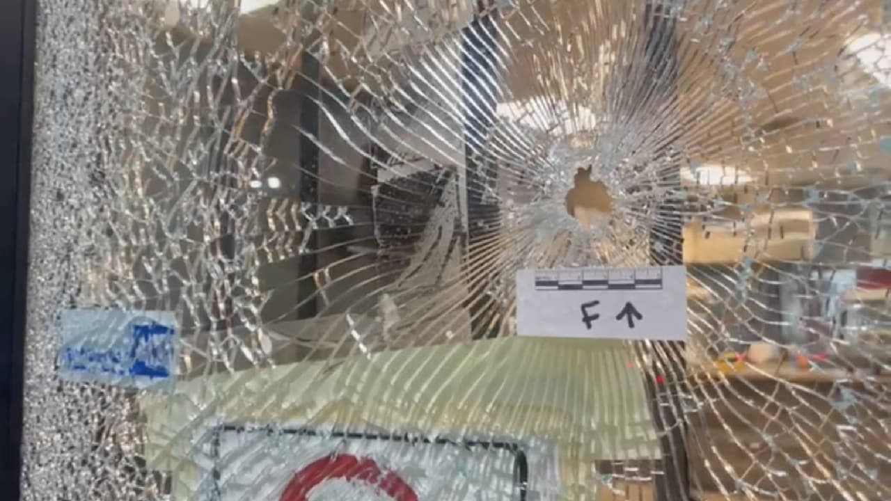 Tiroteo termina en accidente y deja a siete personas hospitalizadas en Phoenix