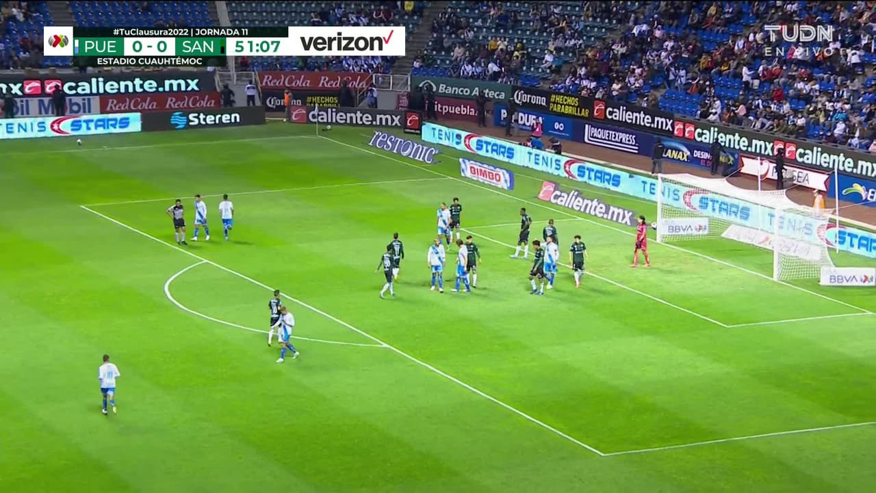 ¡TIRO ATAJADO! disparo por Fernando Gorriarán.