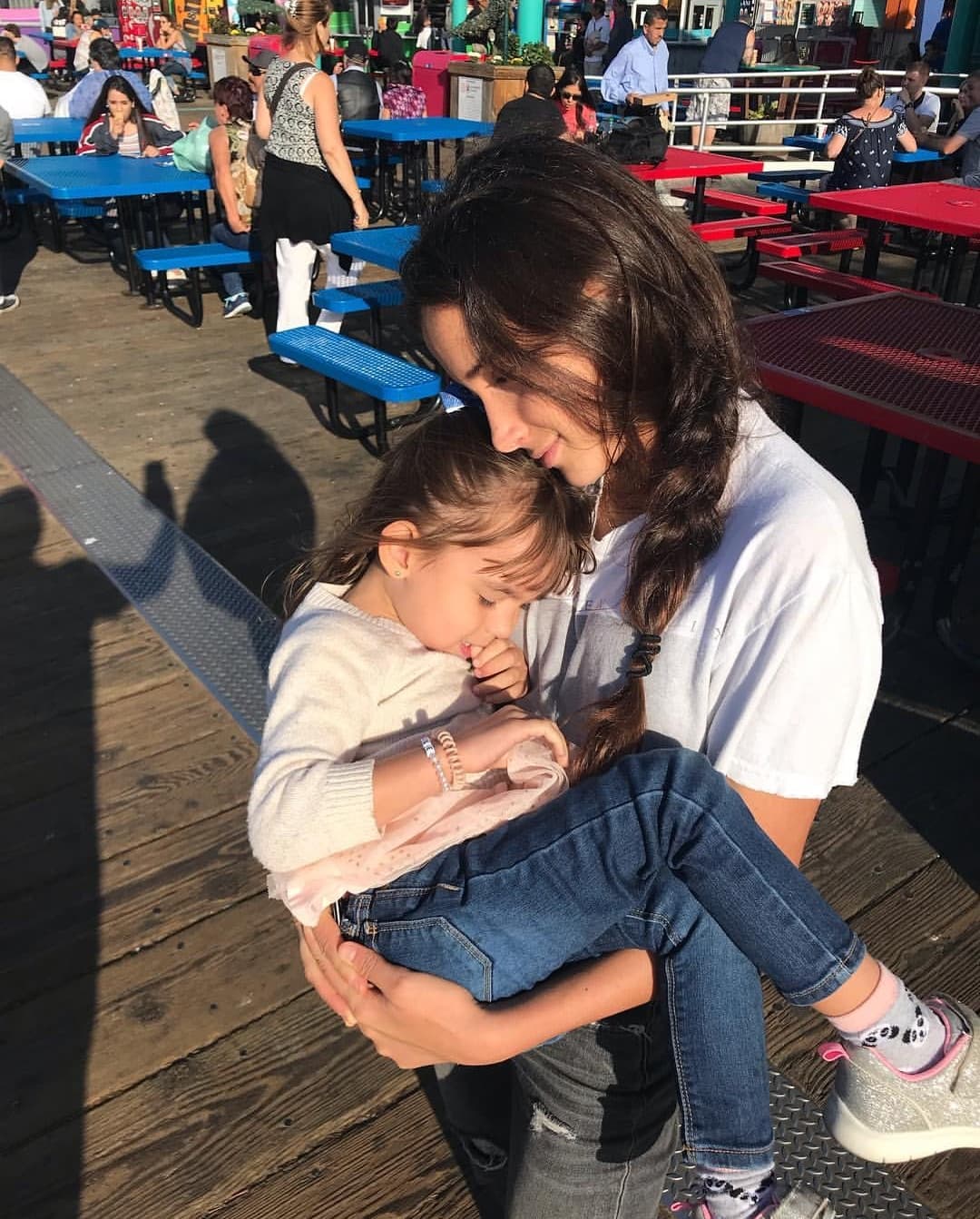 Alan Tacher confesó para Despierta América que admira la fortaleza de su primogénita, ya que a su corta edad se convirtió en la protectora de sus hermanos, quienes ahora la consideran la líder la casa.
<br>