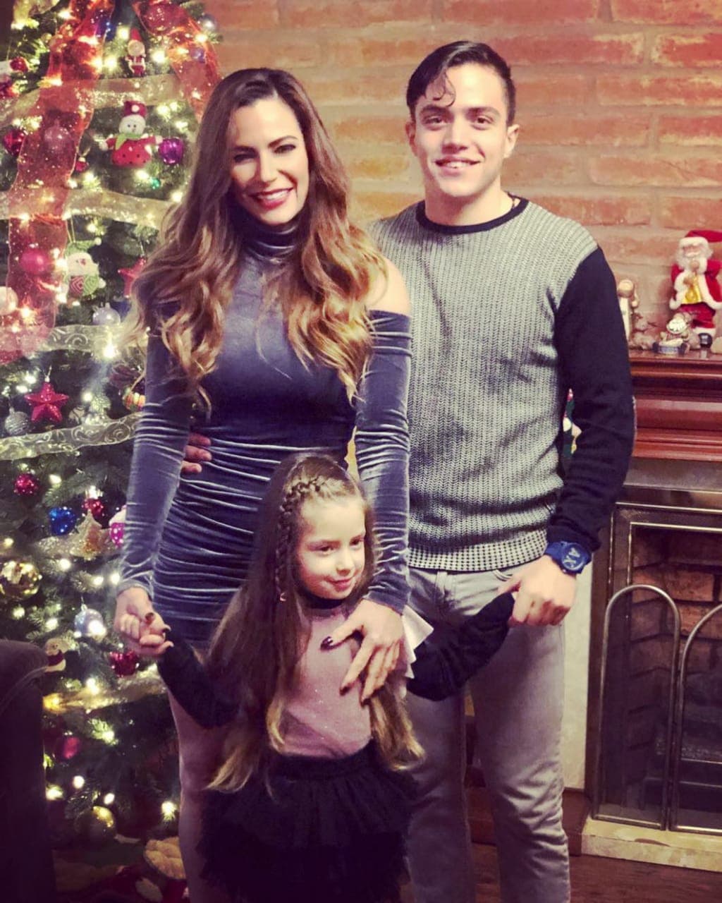 En este sentido, la actriz argumentó: "Él no quiere que subas fotos de la niña a las redes por seguridad… Hay muchas cosas más inseguras".