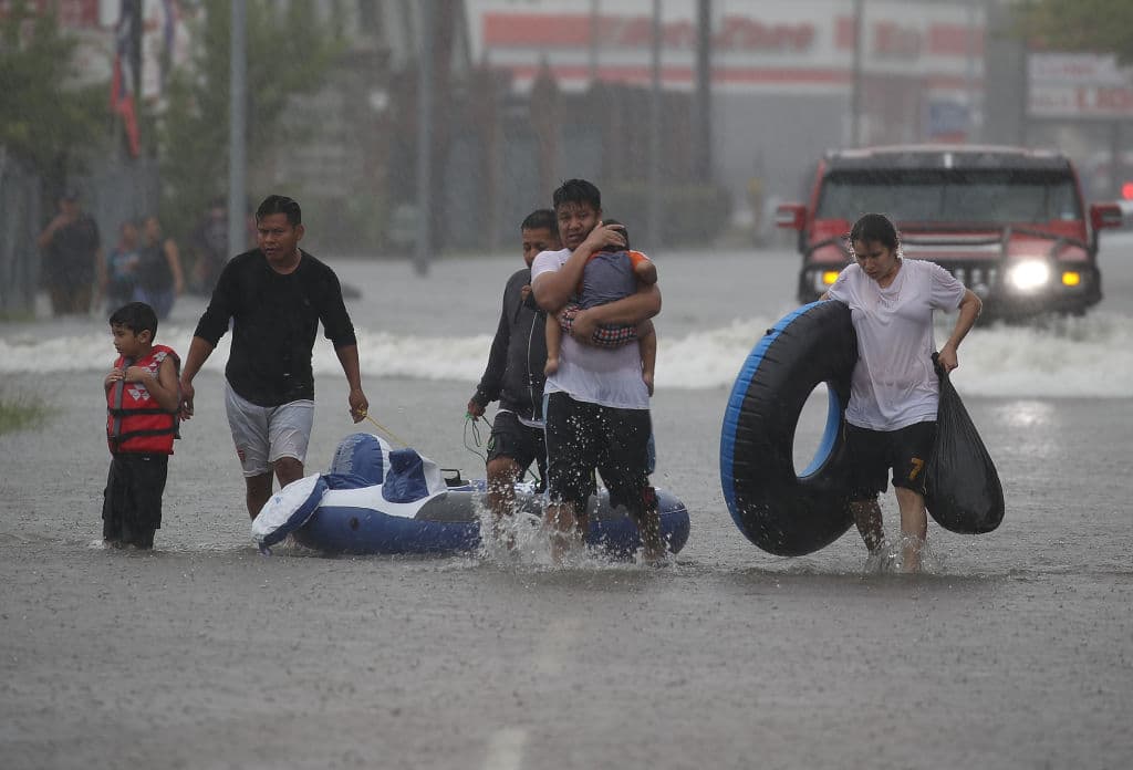 Harvey regresa al Golfo de México y seguirá generando inundaciones catastróficas