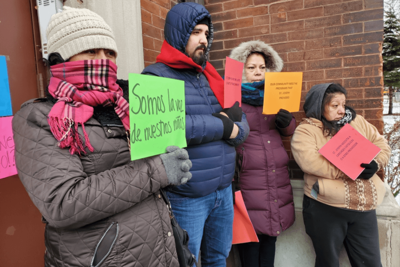 ¿Dónde voy a dejar a mis niños? Tres centros de cuidado para niños cierran a final de mes en el suroeste de la ciudad 