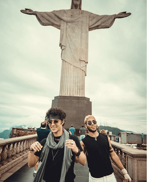 Christopher, Richard, Joel, Erick y Zabdiel aprovechan sus visitas a los países en los que promocionan su música para hacer turismo.