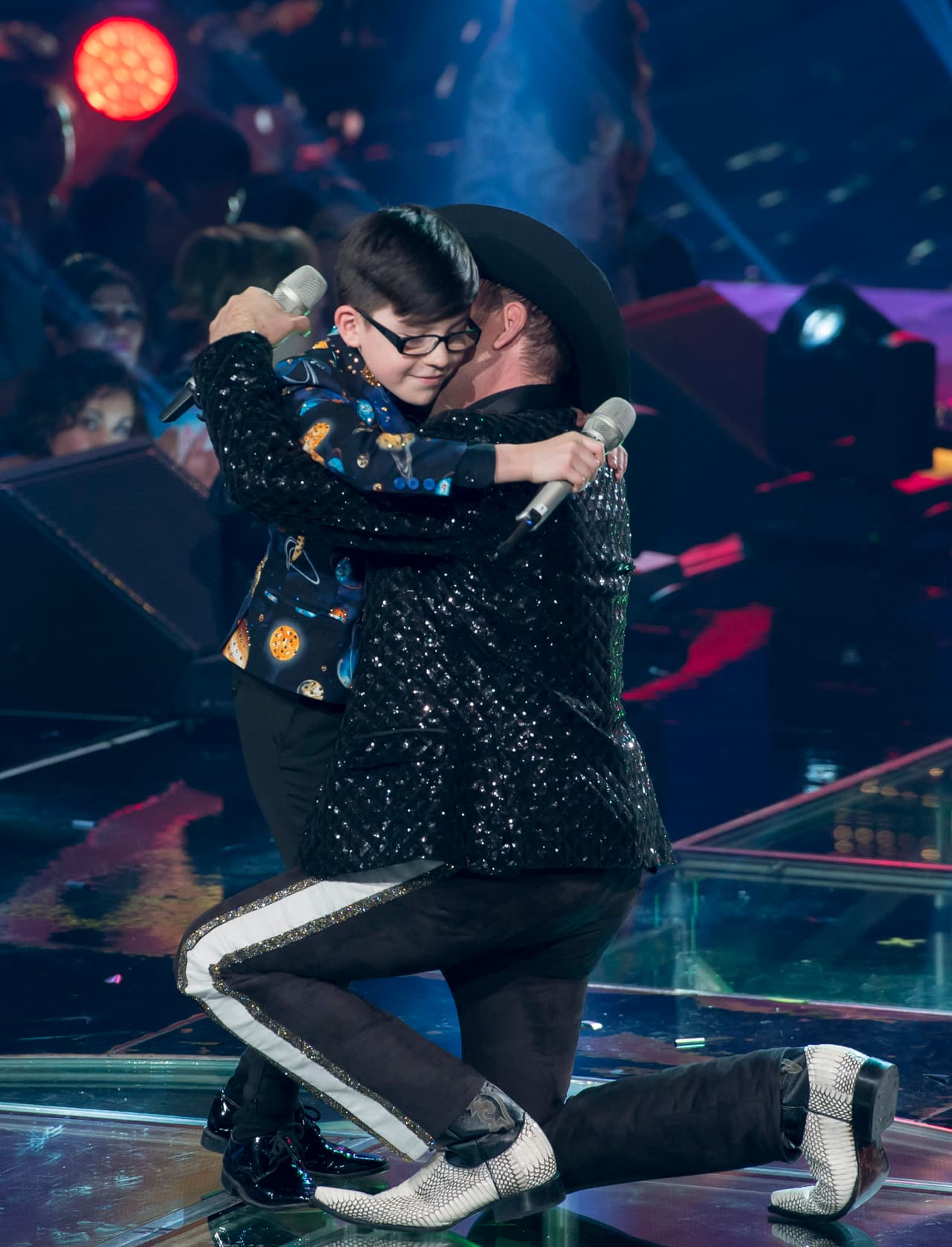 Después de 10 semanas de duro trabajo, la familia Barraza se corona como ganadora de Me Pongo de Pie, Paty Cantú y los Cervantes obtuvieron el segundo lugar, y Río Roma y los García el tercero, aunque estos últimos no quedaron conformes. Entre los invitados especiales estuvieron la Banda MS y La Arrolladora Banda El Limón.