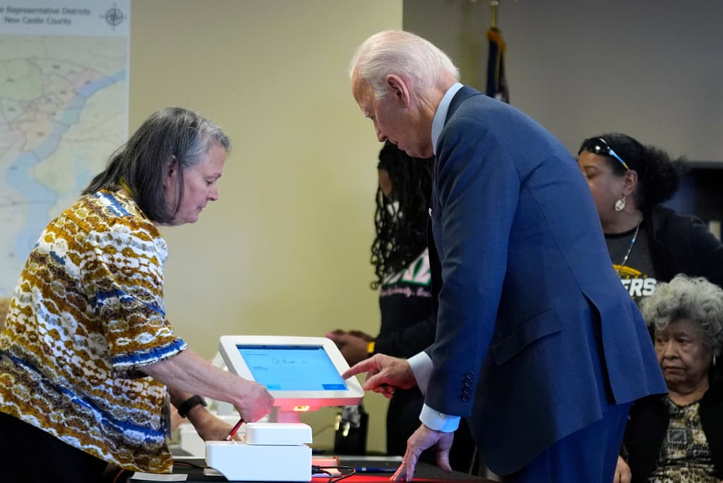Biden votó el 28 de octubre. (AP Photo/Manuel Balce Ceneta)