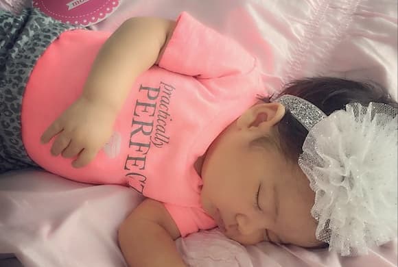 ¡Feliz 'cumplemes'! Como la princesita que es, Giulietta celebró este 5 de junio su primer mes.