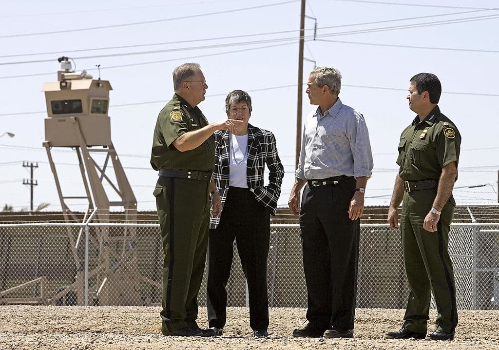 El expresidente George W. Bush en Yuma en 2006