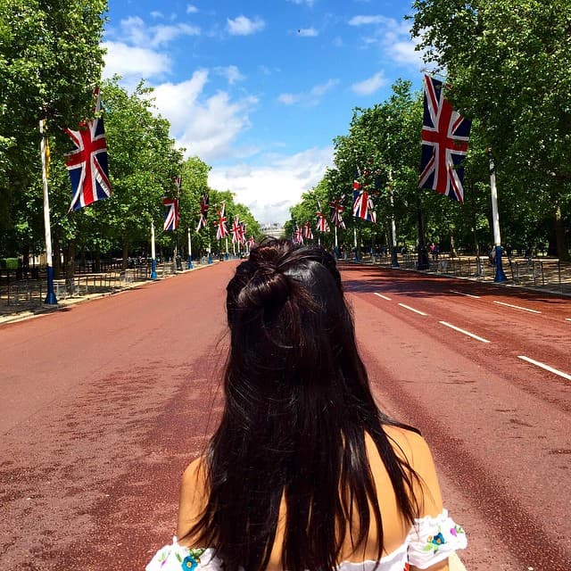 Paeando por Londres en un hermoso día.