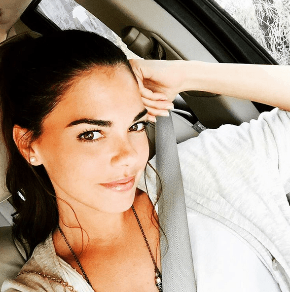 Hasta sin maquillaje se ve hermosa, ¿a poco no?