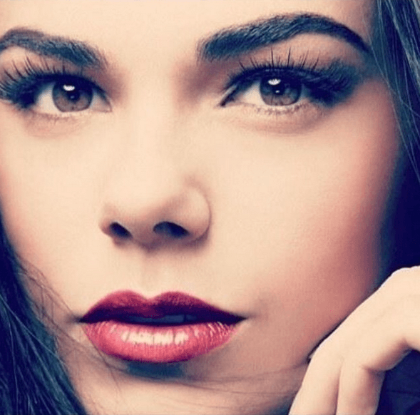 Cuando era pequeña soñaba con ser una exitosa modelo y lo logró, la han invitado a participar en algunas pasarelas.