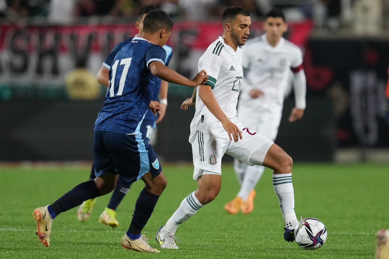 Con un equipo de jugadores jóvenes como Carlos Acevedo, Marcelo Flores o Luis Chávez, el Tricolor tuvo un pobre desempeño ante Guatemala.