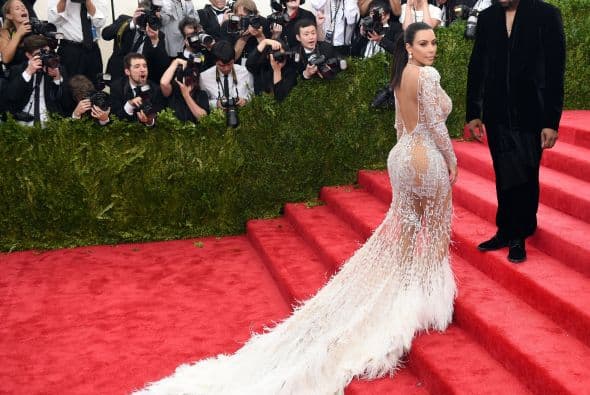 En la gala del MET las tres sensuales famosas dejaron a muchos boquiabiertos con sus curvas al descubierto. ¿Quién las lució mejor?