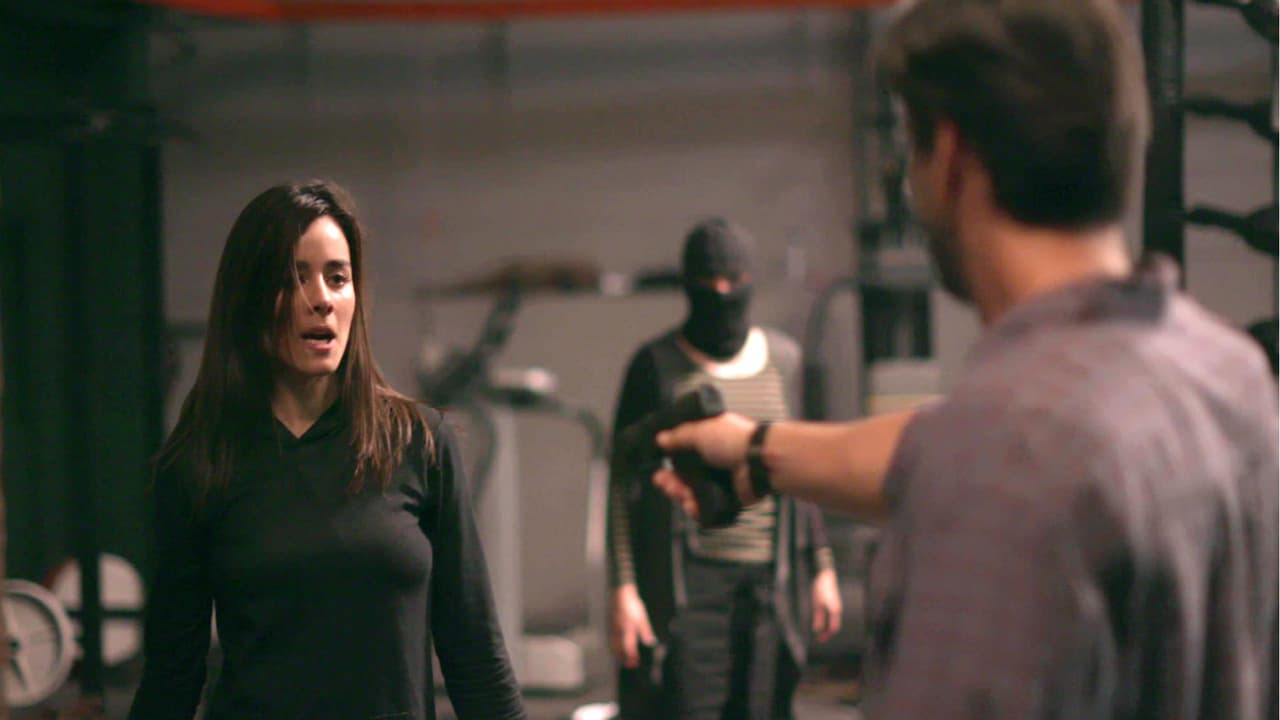 Cristina no se quedó tranquila con su advertencia y ordenó a sus hombres un ataque en contra de Bela, quien logró sobrevivir con la ayuda de Mike y Penélope