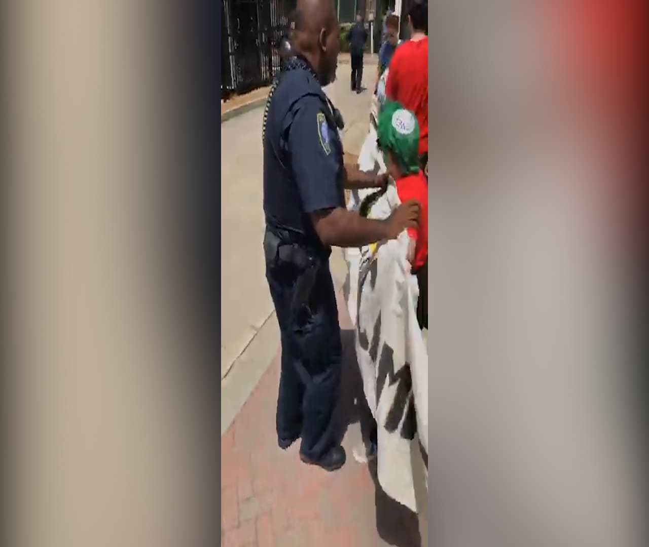 Una protesta este lunes contra el Servicio de Inmigración y Control de Aduanas de los Estados Unidos (ICE) en Atlanta terminó con al menos dos personas arrestadas, según los organizadores de la manifestación.