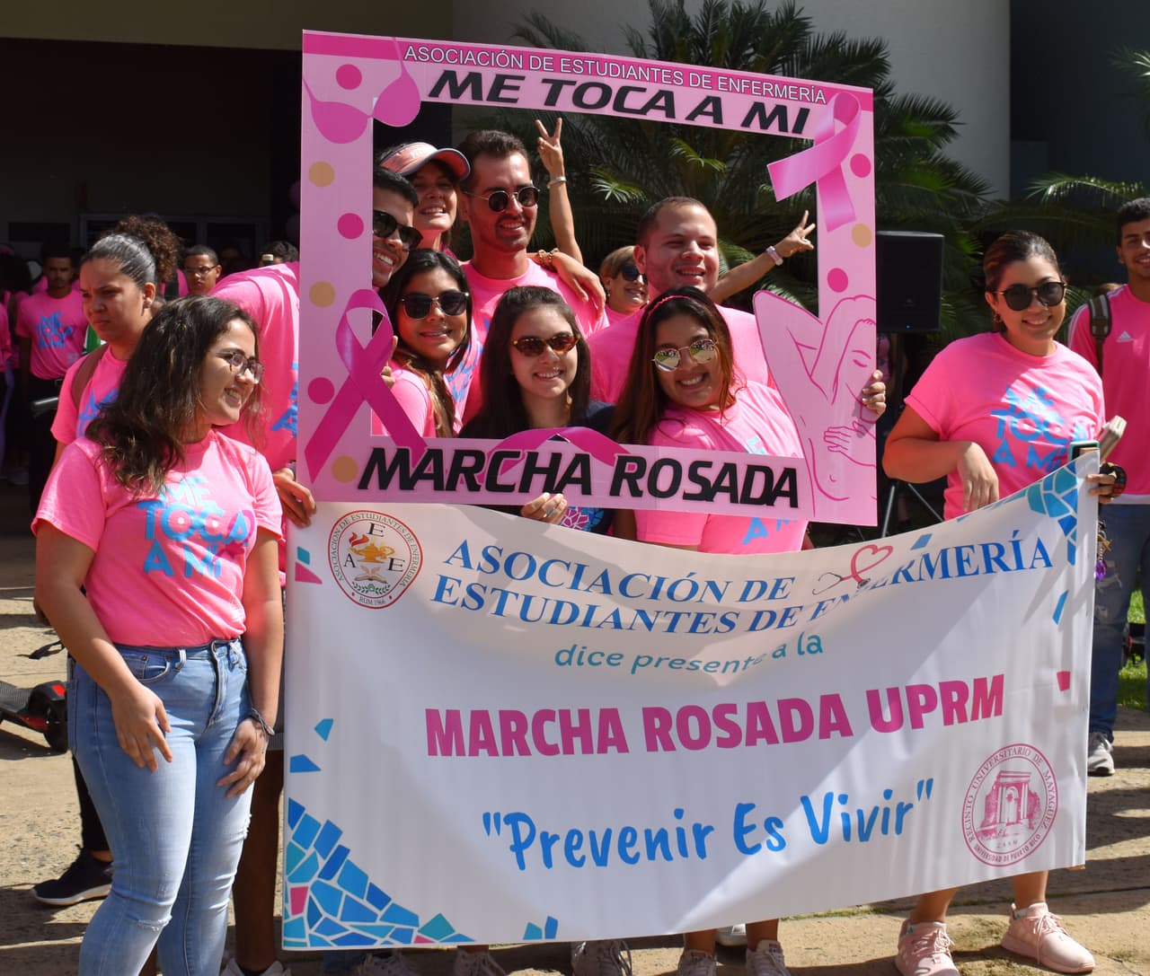 En el año 2013, el Colegio de Mayagüez inició su jornada solidaria con las pacientes y sobrevivientes del cáncer del seno con la celebración de la primera Marcha Rosada.