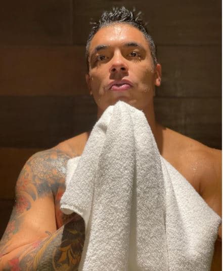 Jawy buscó la manera de parar la pelea, pero su táctica fue poco convencional: tiró al piso a Dania, la tomó del cuello y la forzó de manera tal que no se pudiera mover. 
<br>Esta acción fue catalogada por los fans como “demasiado agresiva”, incluso para este reality.