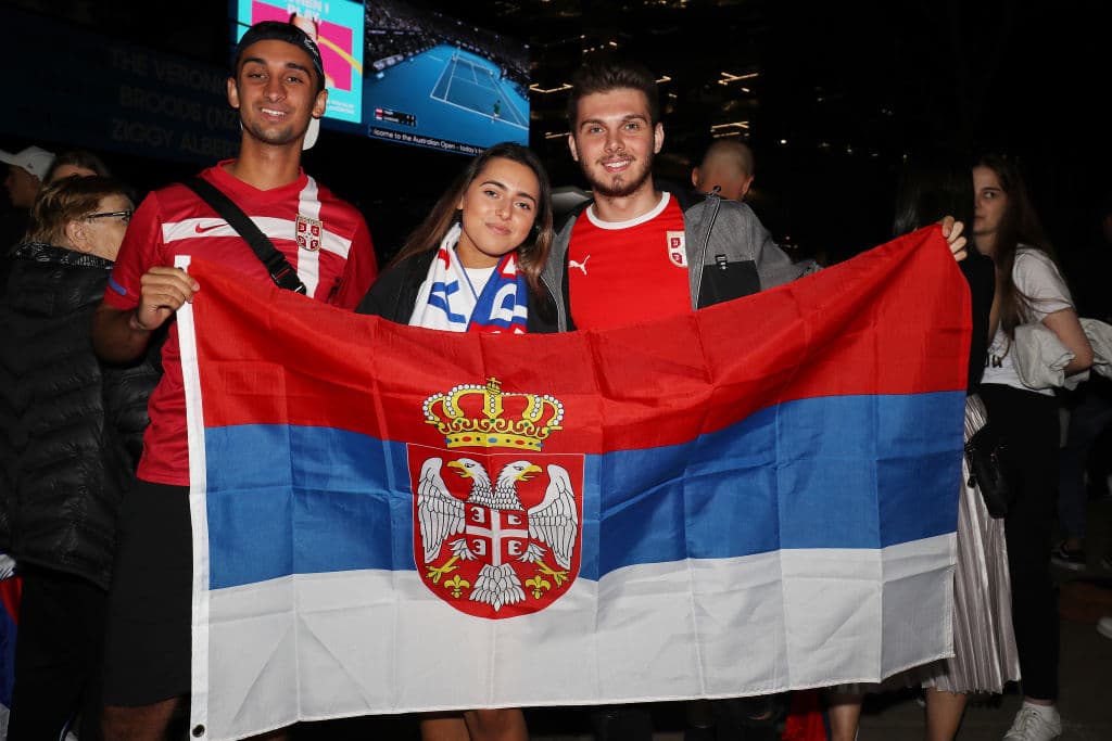 Con una gran remontada, Djokovic vence al austriaco Dominic Thiem con parciales de 6-4 / 4-6 / 2-6 / 6-3 / 6-4 y, por octava ocasión, se lleva el Australian Open y vuelve a ser el número uno.