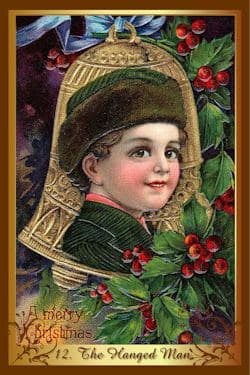 Otras variaciones de las cartas del tarot en Navidad ponen al "loco" o ermitaño de la primera carta como uno de los niños felices por la temporada, o el "Juicio" como Santa Claus debatiendo quién se portó bien o mal.