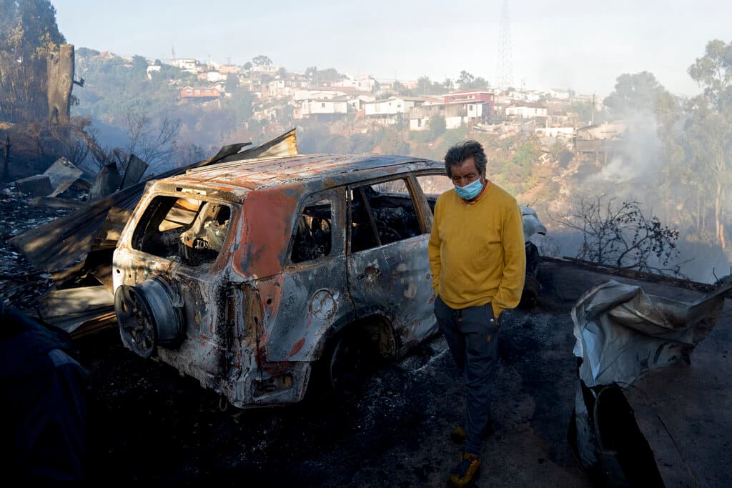 De ahí se fue propagando rápidamente a otros sectores de la ciudad balneario, que en estas fechas recibe población flotante que acude al mar desde la capital Santiago y otras partes del país.