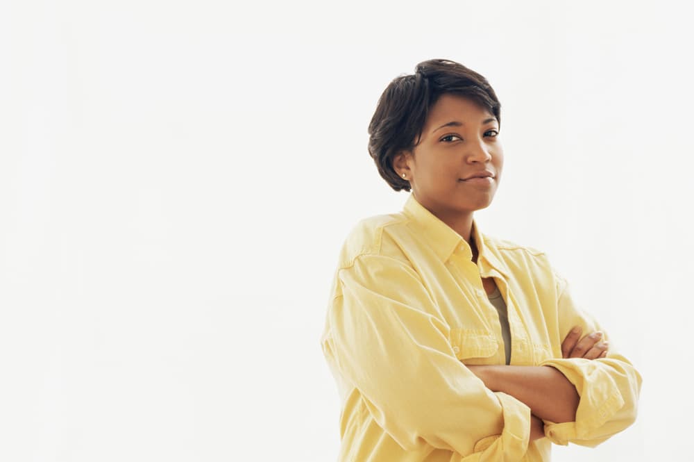 <b>Géminis</b>
<br>Color que se recomienda para esperar el año nuevo zodiacal: 
<b>amarillo claro</b>
<br>
<br>Habrá una nota positiva en tu trabajo, pero debes evitar cargarte de responsabilidades nuevas que te impidan descansar adecuadamente tus fines de semana ya que aún tienes a Mercurio retrógrado, pero con la energía radiante del equinoccio se compensa la balanza.