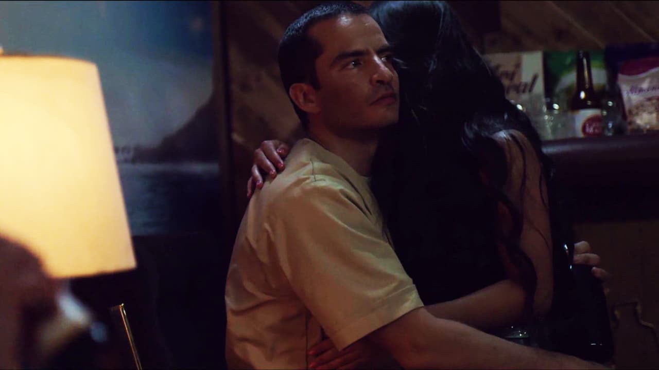 A pesar de los reclamos de 'El Güero' Palma y del llanto de la rea, 'El Chapo' no se detuvo para abusar de ella.