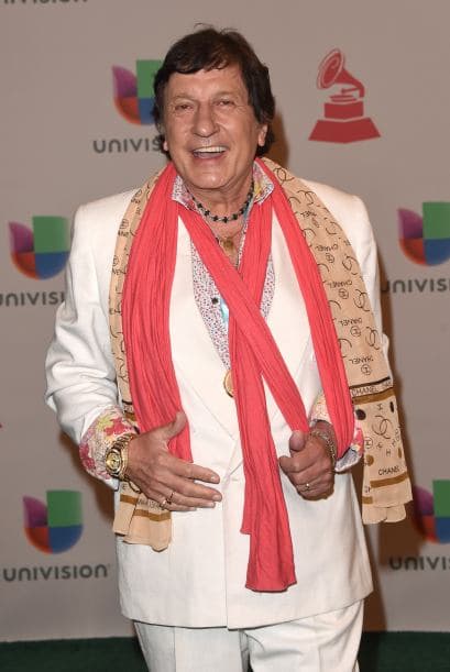 A Juano Montalvo sólo le faltó colgarse el molcajete para estar repleto de cosas llamativas.