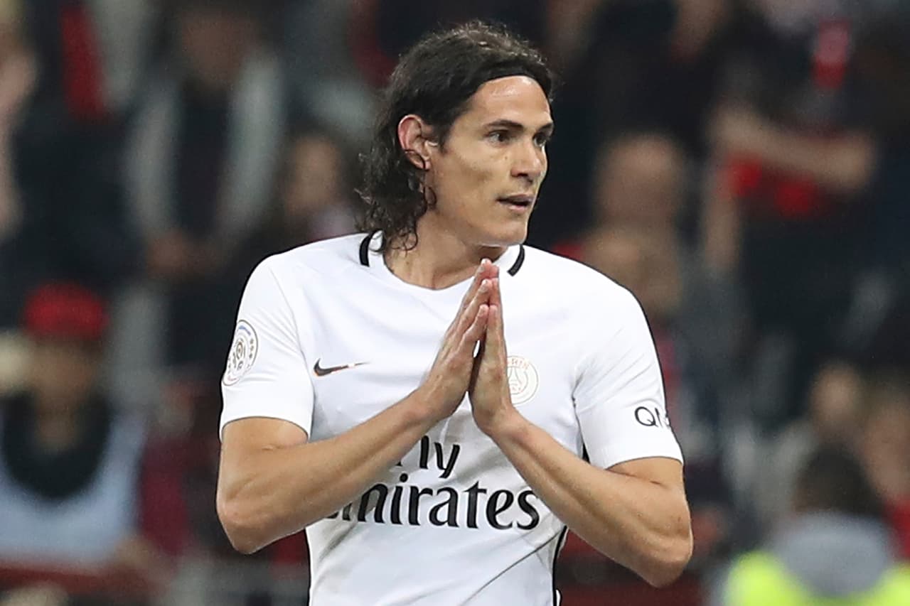 Cavani: "Volvería a jugar en Italia, pero solo en el Nápoles"