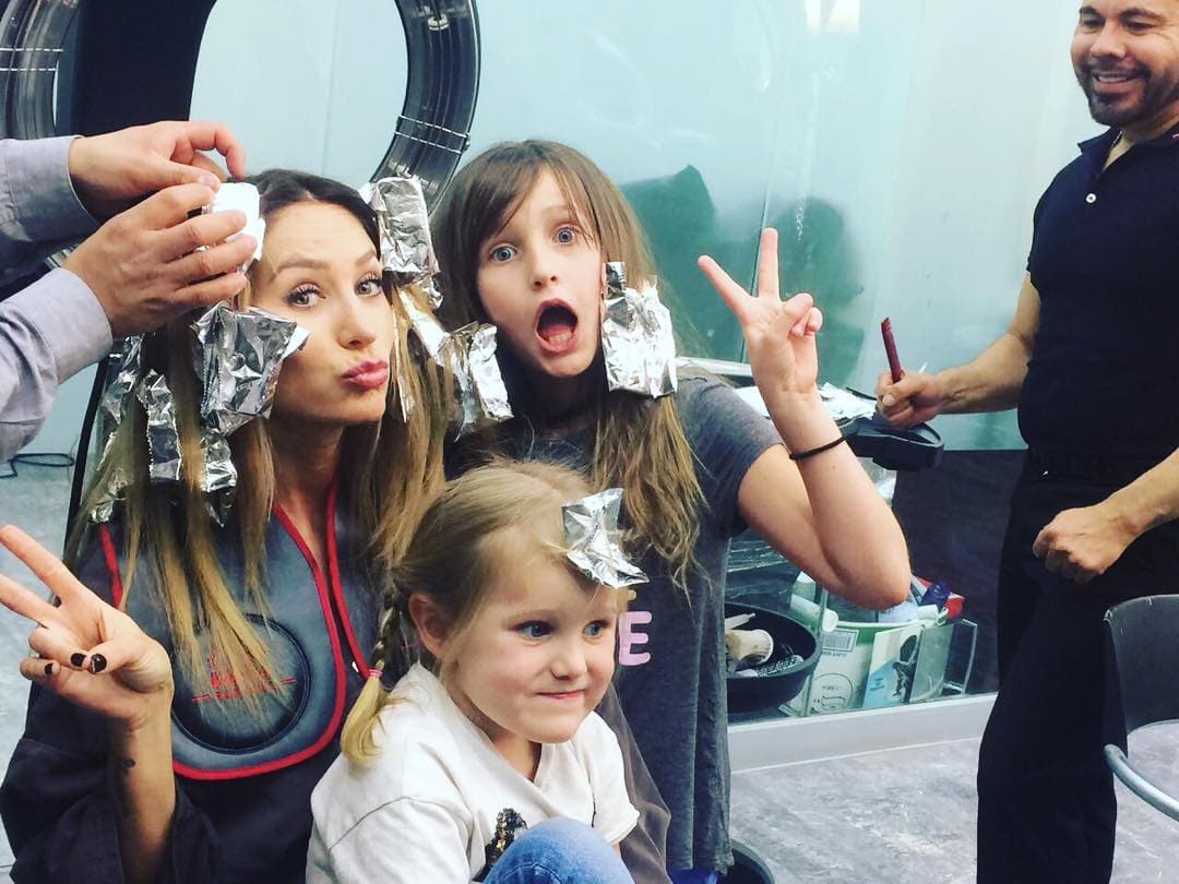 Aunque la mamá de Geraldine dejó claro que la actriz 
<b><a href="https://www.univision.com/famosos/lo-que-geraldine-bazan-no-va-a-permitir-quieren-utilizar-a-mis-hijas-para-limpiar-la-imagen-de-alguien-video">no ha permitido ni permitirá que Baeva conviva con Elisa Marie y Alexa Miranda</a></b>, Bazán ya lo había manifestado anteriormente, aunque sin mencionar directamente a Irina.