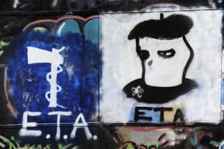 La banda terrorista ETA anuncia su "desarme total" en España para el 8 de abril