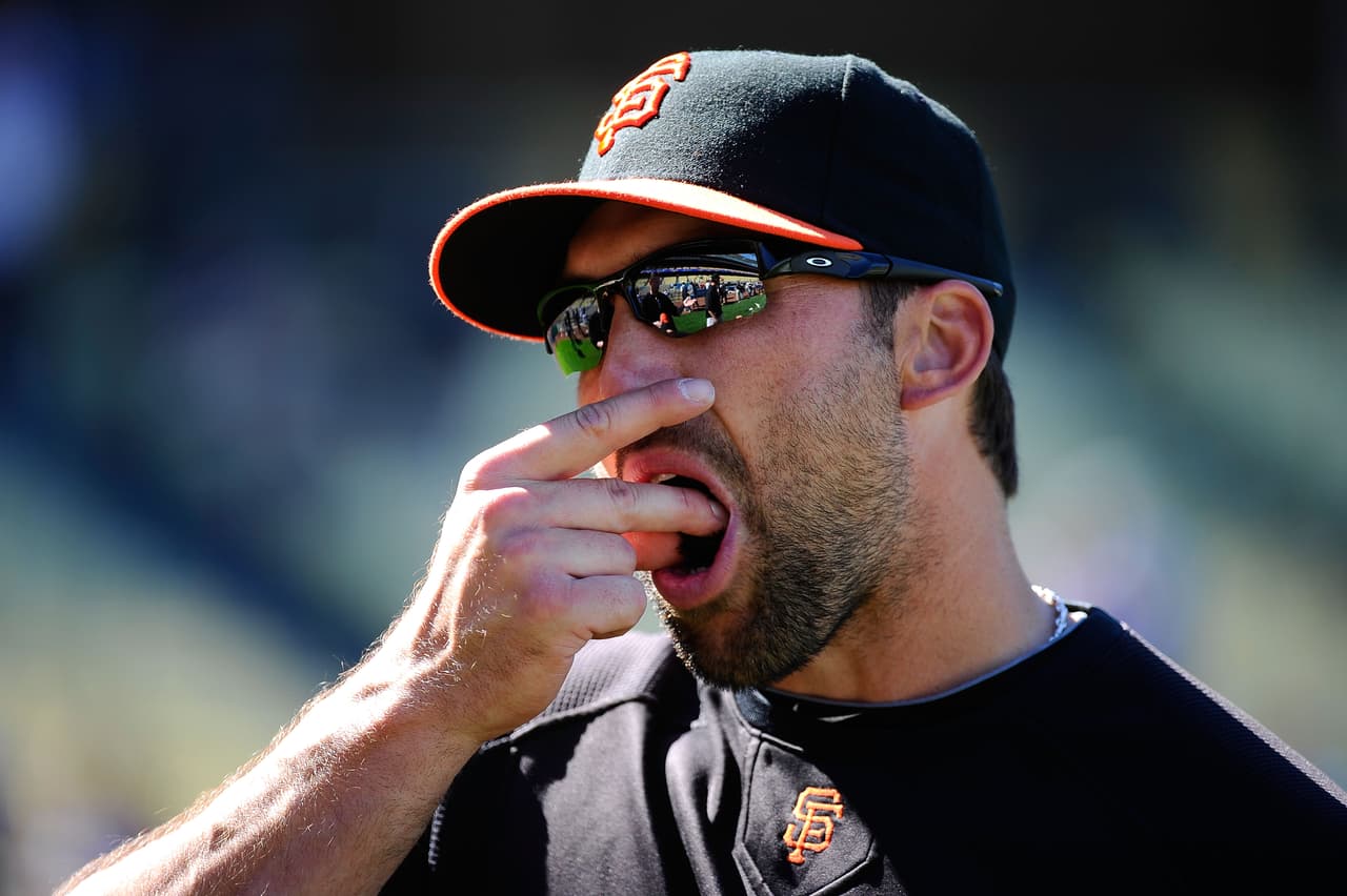 En mayo de 2015, el alcalde de San Francisco, Ed Lee, firmó la primera ley que prohibió el uso de tabaco masticable en instalaciones deportivas.