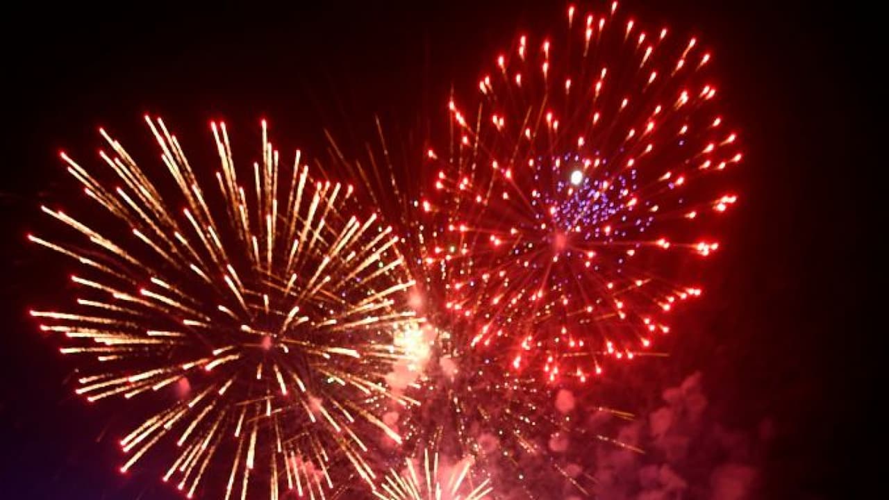 Miami Beach celebra la llegada del Año Nuevo con fuegos artificiales pero antes de la medianoche