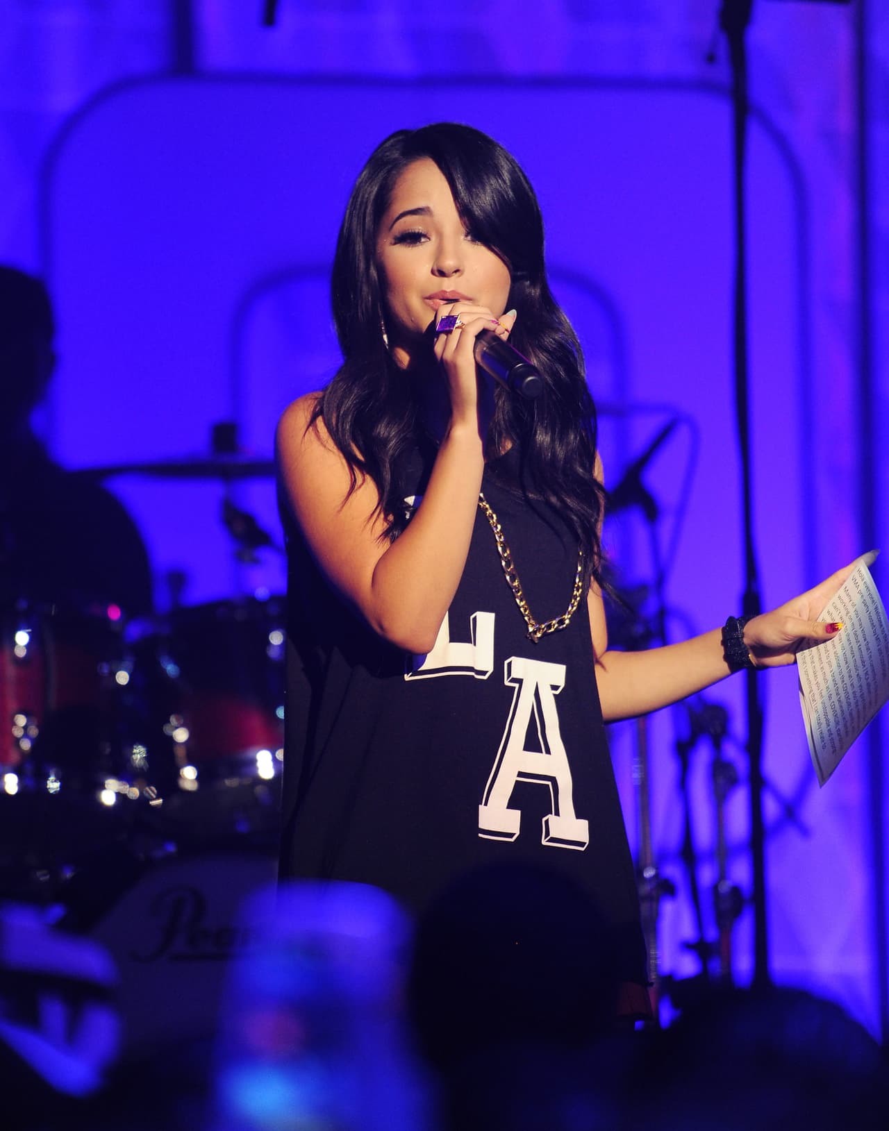 Esta jovencita con millones de seguidores en redes sociales tiene toda la actitud y el talento para convertirse en una diva.