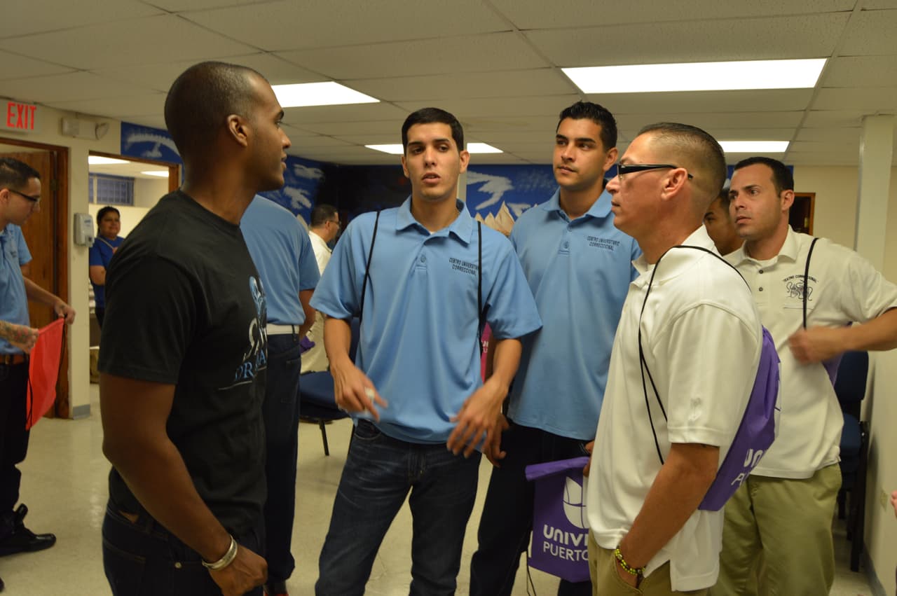 El Maratón de Gente Buena es el principal proyecto de responsabilidad social y ayuda comunitaria de Univision Puerto Rico. Fue creado en el 2009 con el propósito de promover el voluntariado en la sociedad puertorriqueña y devolverle a la comunidad.