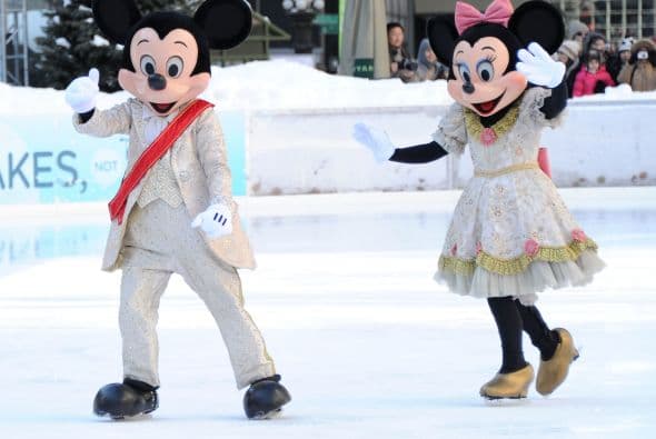 “En Disney junto con Mickey y mis bellos hijos. Sería un momento inolvidable para mis chicos y el niño que llevamos dentro jijijiji...”- María Sanchez.