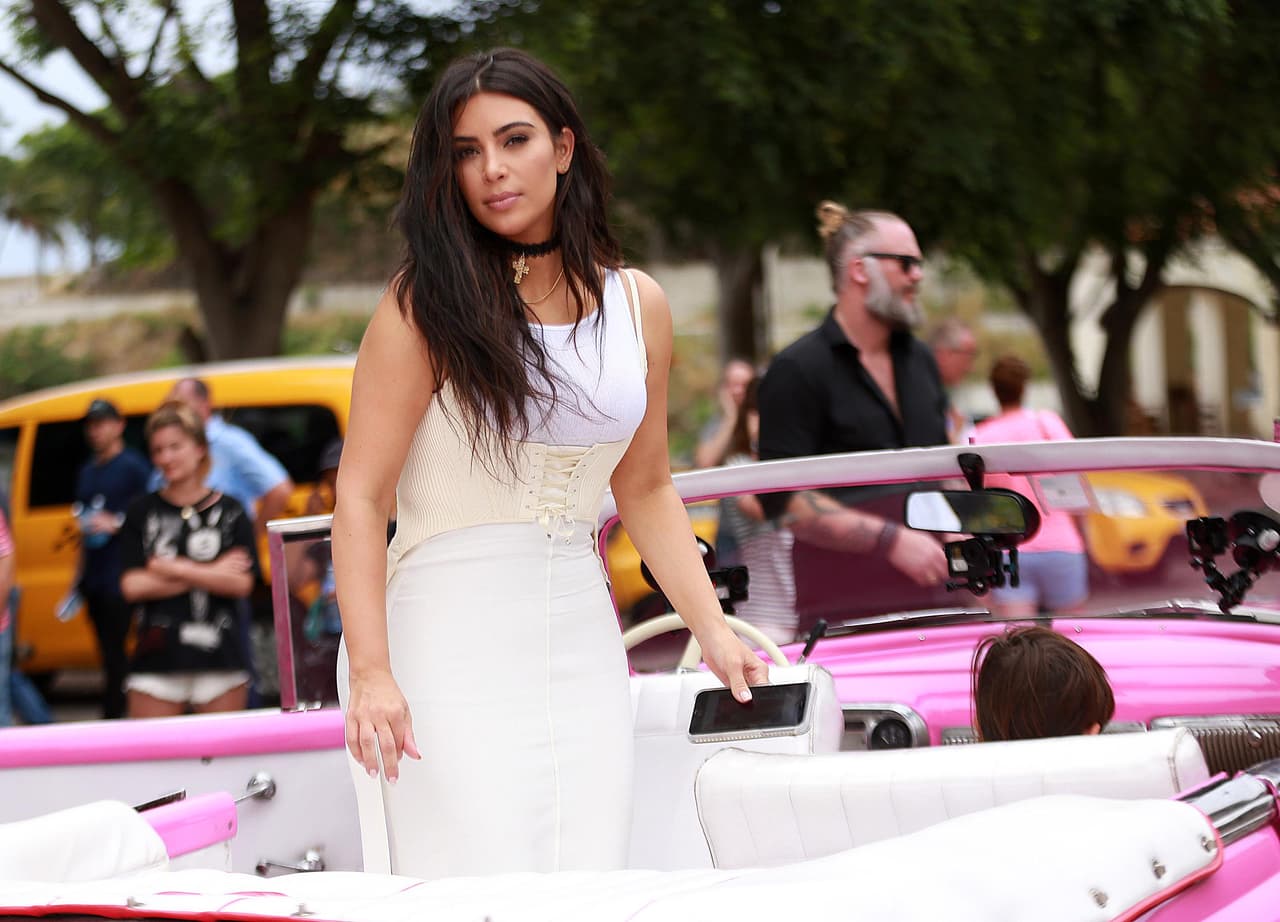 Kim Kardashian hace una promesa: 'Selfies desnuda hasta que me muera'