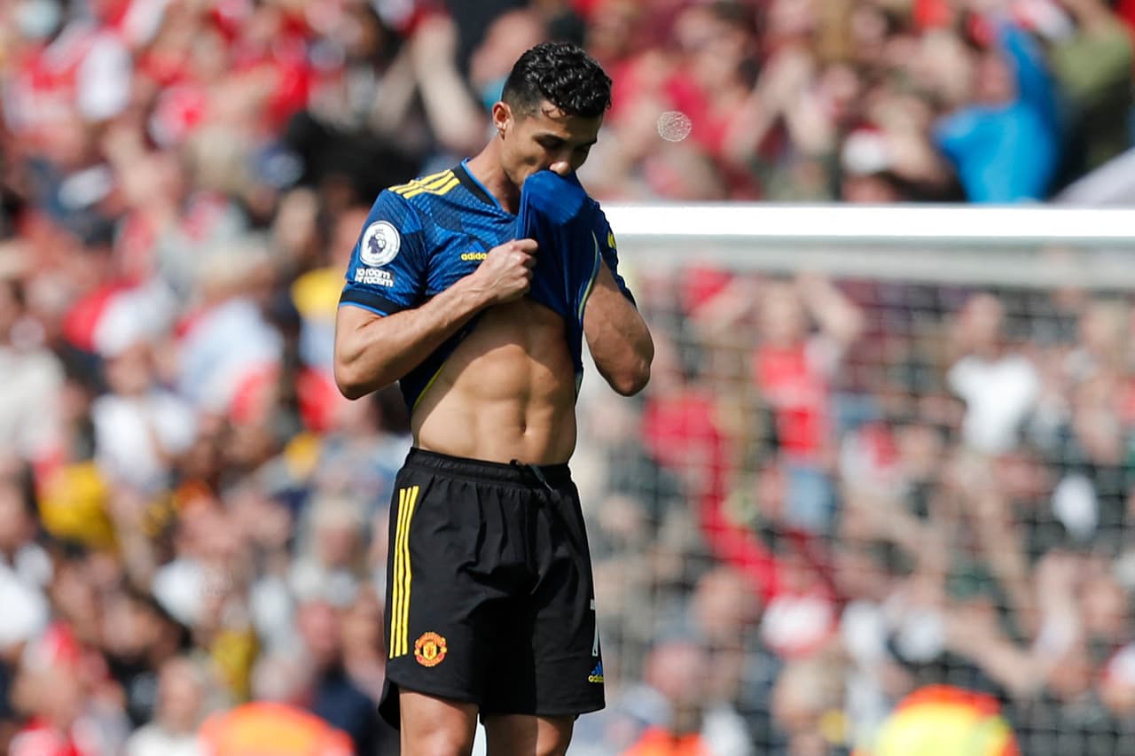 Arsenal venció 3-1 al Manchester United con goles de Nuno Tavares, Bukayo Saka y Granit Xhaka; Cristiano Ronaldo descontó en la Jornada 34.