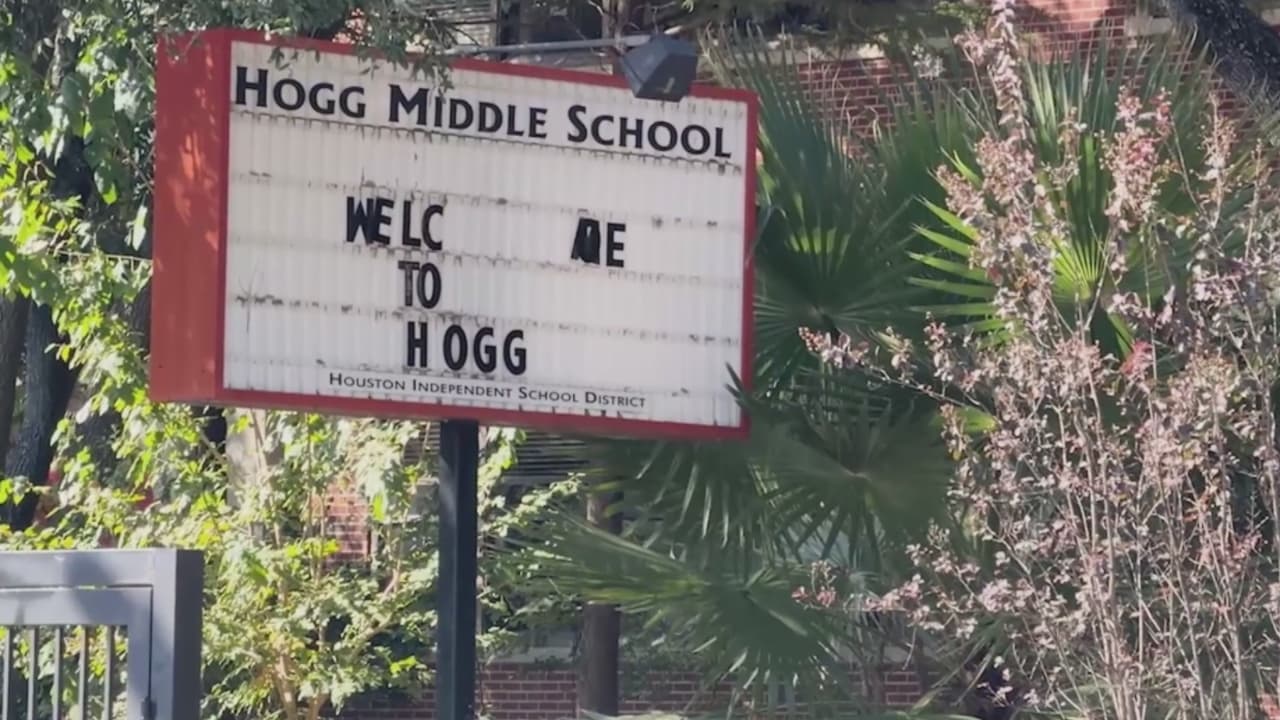 Arrestan a un estudiante que llevó un arma de fuego a la preparatoria Hogg: esto se sabe