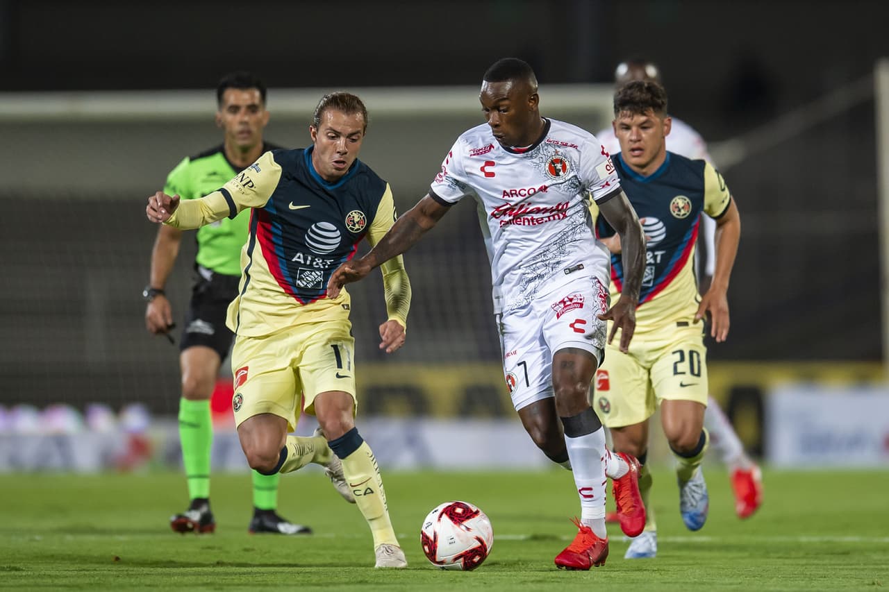 Después de caer el tanto azulcrema, el juego se abrió.