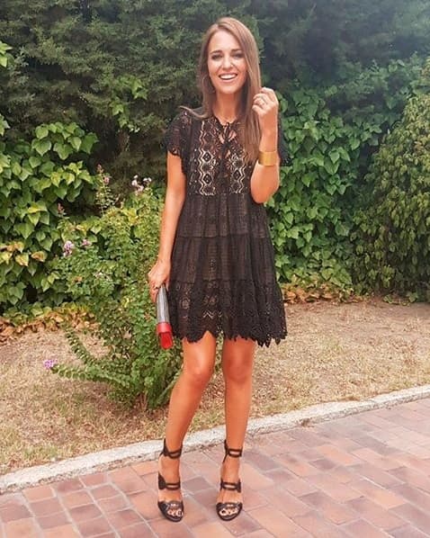 La bella actriz española que llega a la pantalla de UniMás para interpretar a ‘Ana Ribera’ en la serie Velvet, es toda una fashionista. Mira nada más como nos muestra su colección privada cada día en Instagram.