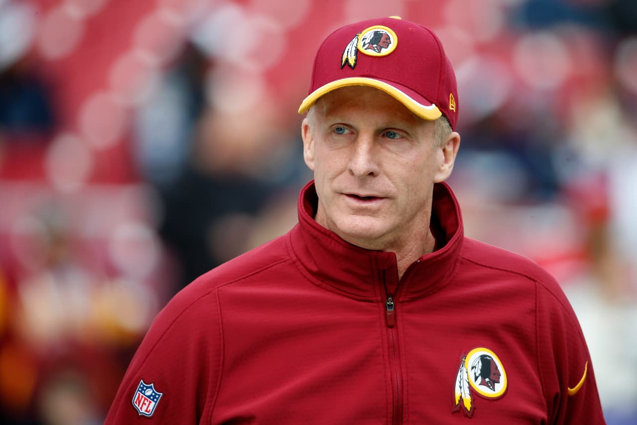 Jim Haslett contratado como consultor del equipo de fútbol americano de Penn St.
