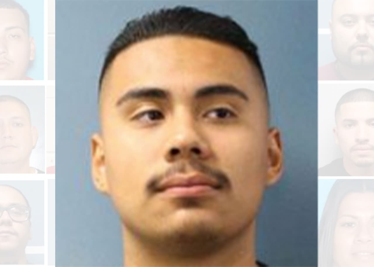 Juan Contreras de 23 años, oriundo de Orosí, enfrenta cargos por posesio4n de arma de fuego y por pertencer a una pandilla criminal.